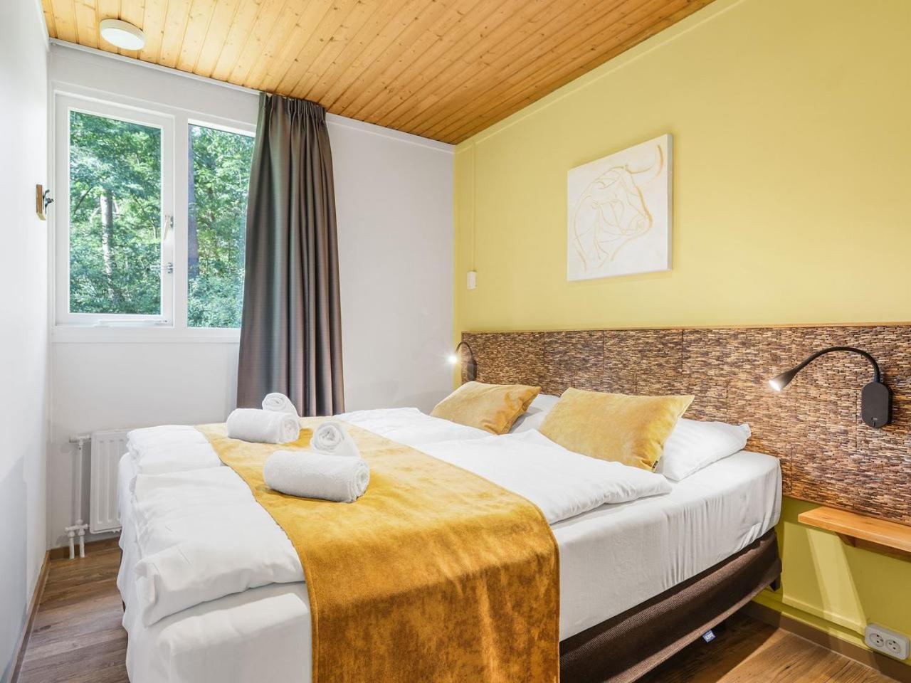 Luxury 4-Person Bungalow In The Holiday Park Landal Twenhaarsveld Holten Habitación foto