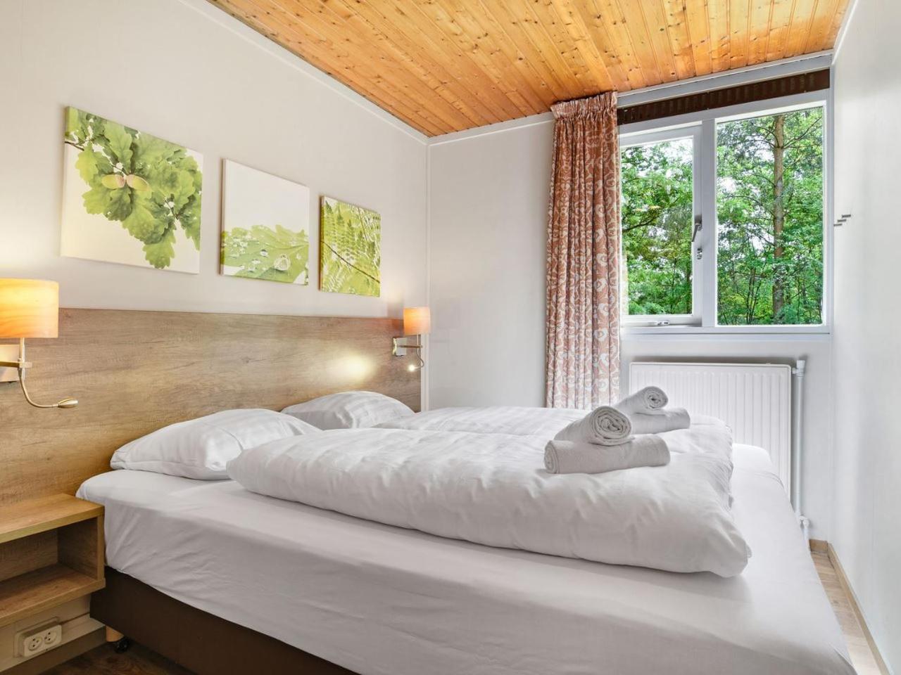 Luxury 4-Person Bungalow In The Holiday Park Landal Twenhaarsveld Holten Habitación foto