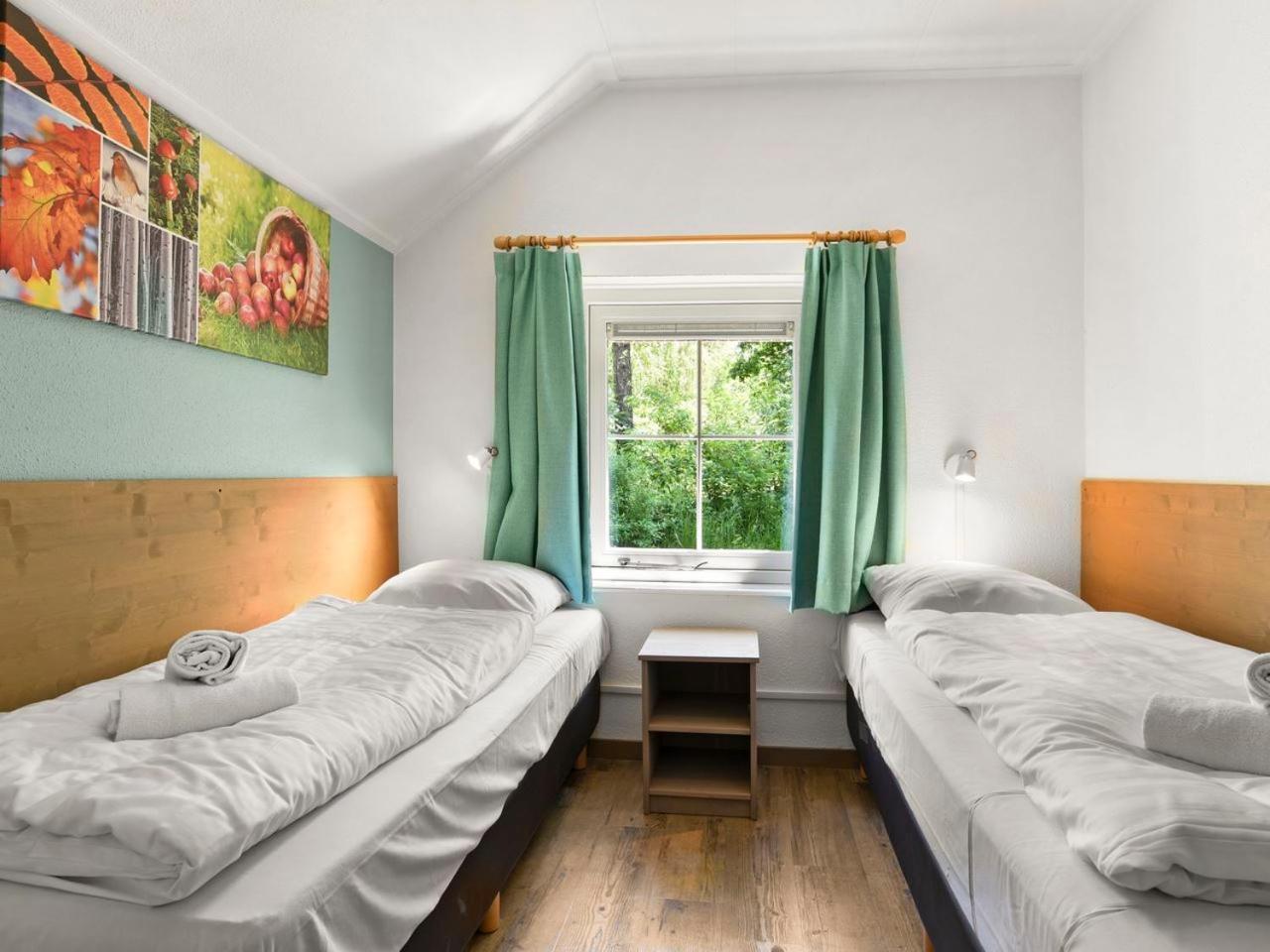 Luxury 4-Person Bungalow In The Holiday Park Landal Twenhaarsveld Holten Habitación foto