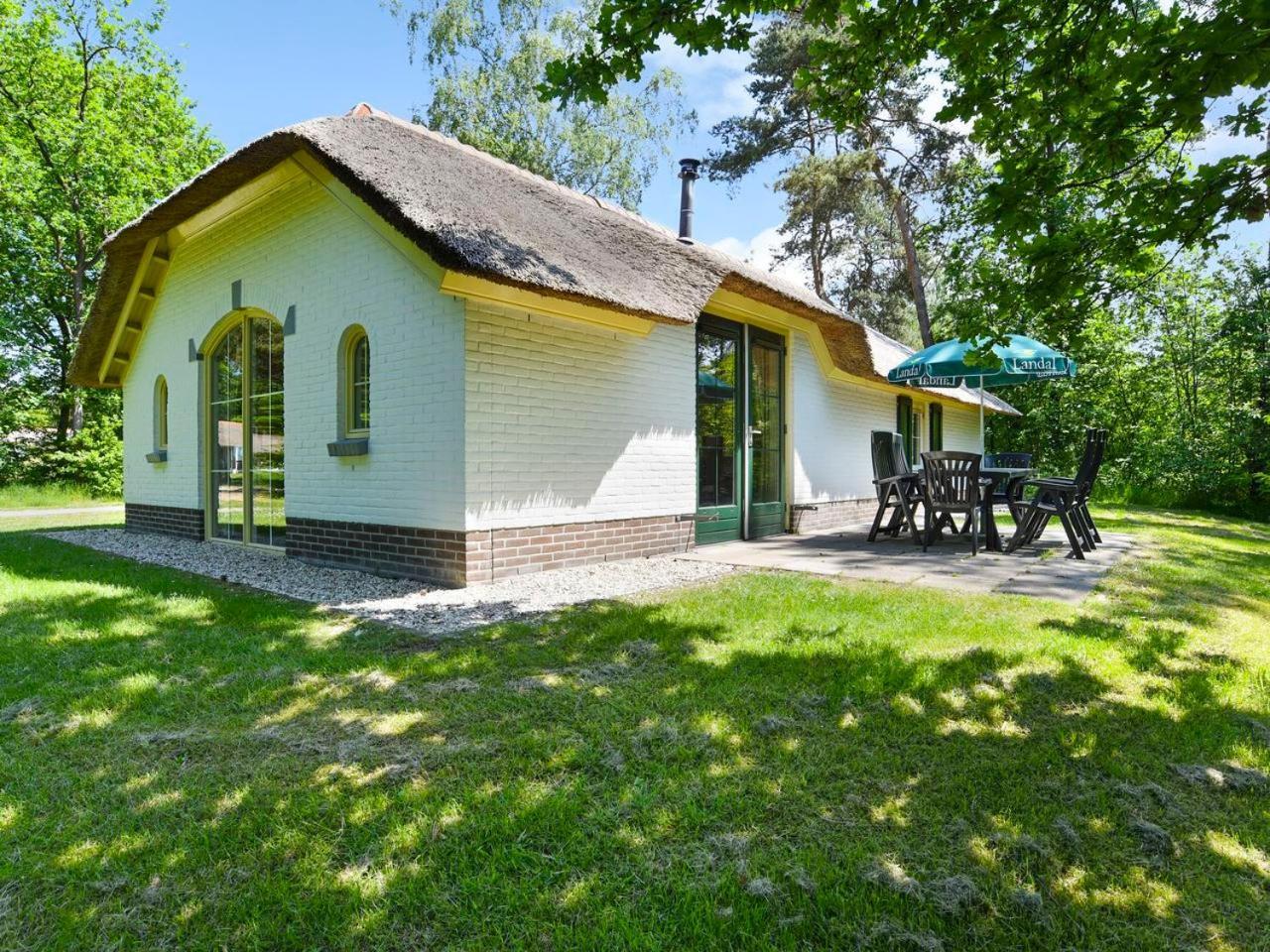 Luxury 4-Person Bungalow In The Holiday Park Landal Twenhaarsveld Holten Habitación foto